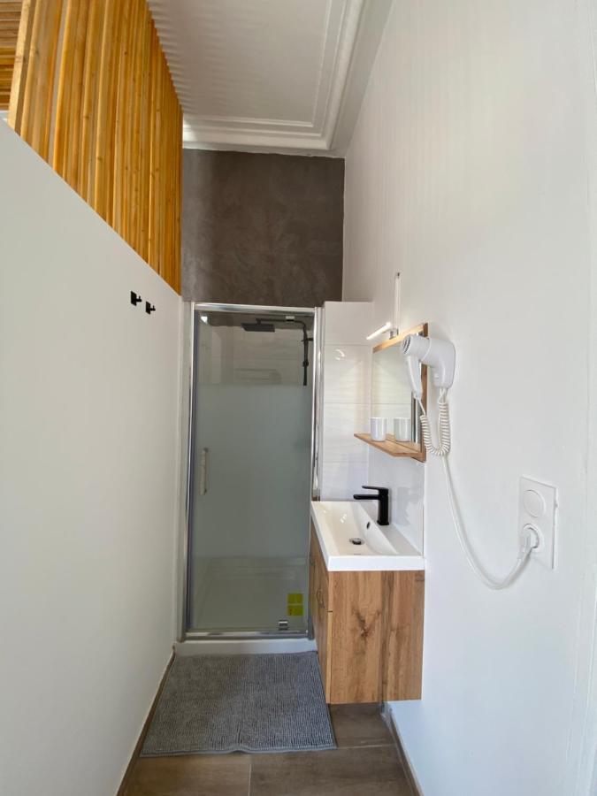 Capstay Roubaix Lille Private Shower & Netflix מראה חיצוני תמונה